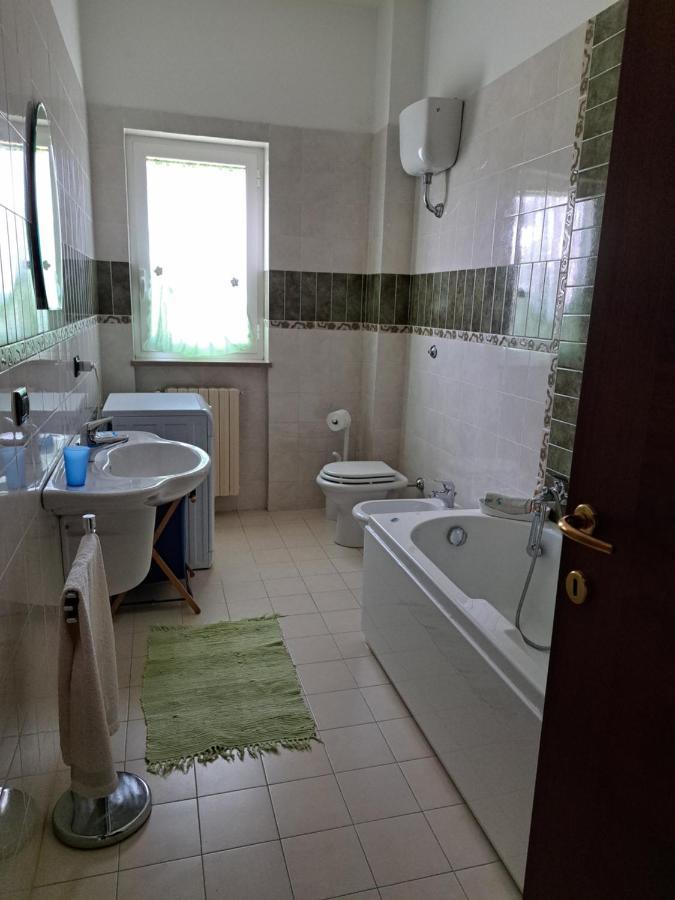 La Casa Di Mezzo-Affitti Brevi-Zona Ospedali Villa Busso Екстериор снимка