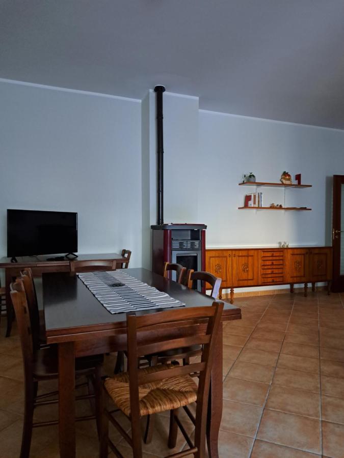 La Casa Di Mezzo-Affitti Brevi-Zona Ospedali Villa Busso Екстериор снимка